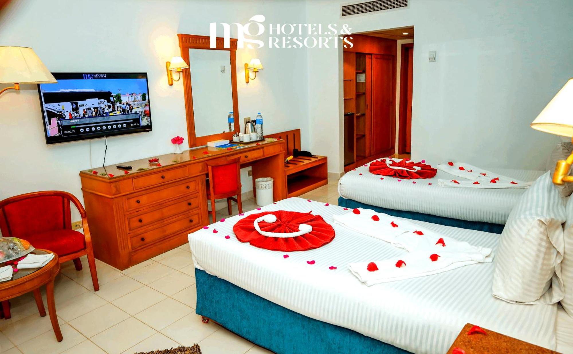 Mg Alexander The Great Hotel Marsa Alam Exteriör bild
